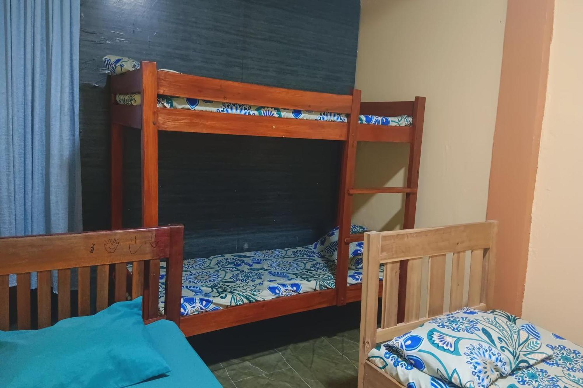 Larosa Hostel 푸에르토프린세사 외부 사진
